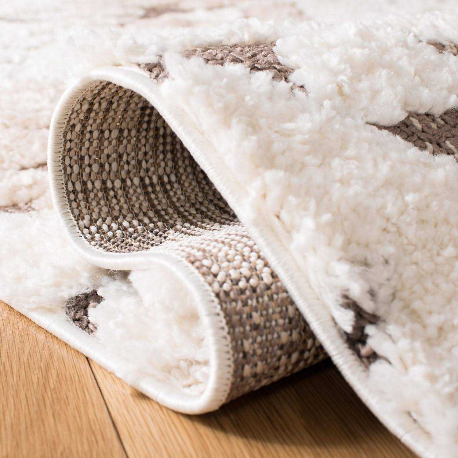 Safavieh Moroccan Tassel Shag Rug - Image 4