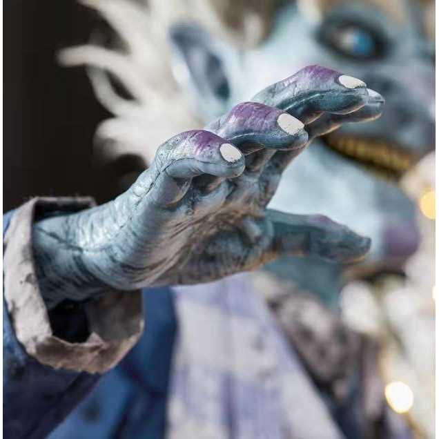 Home Accents Holiday 6 ft. Animated LED Jack Frost - Image 3