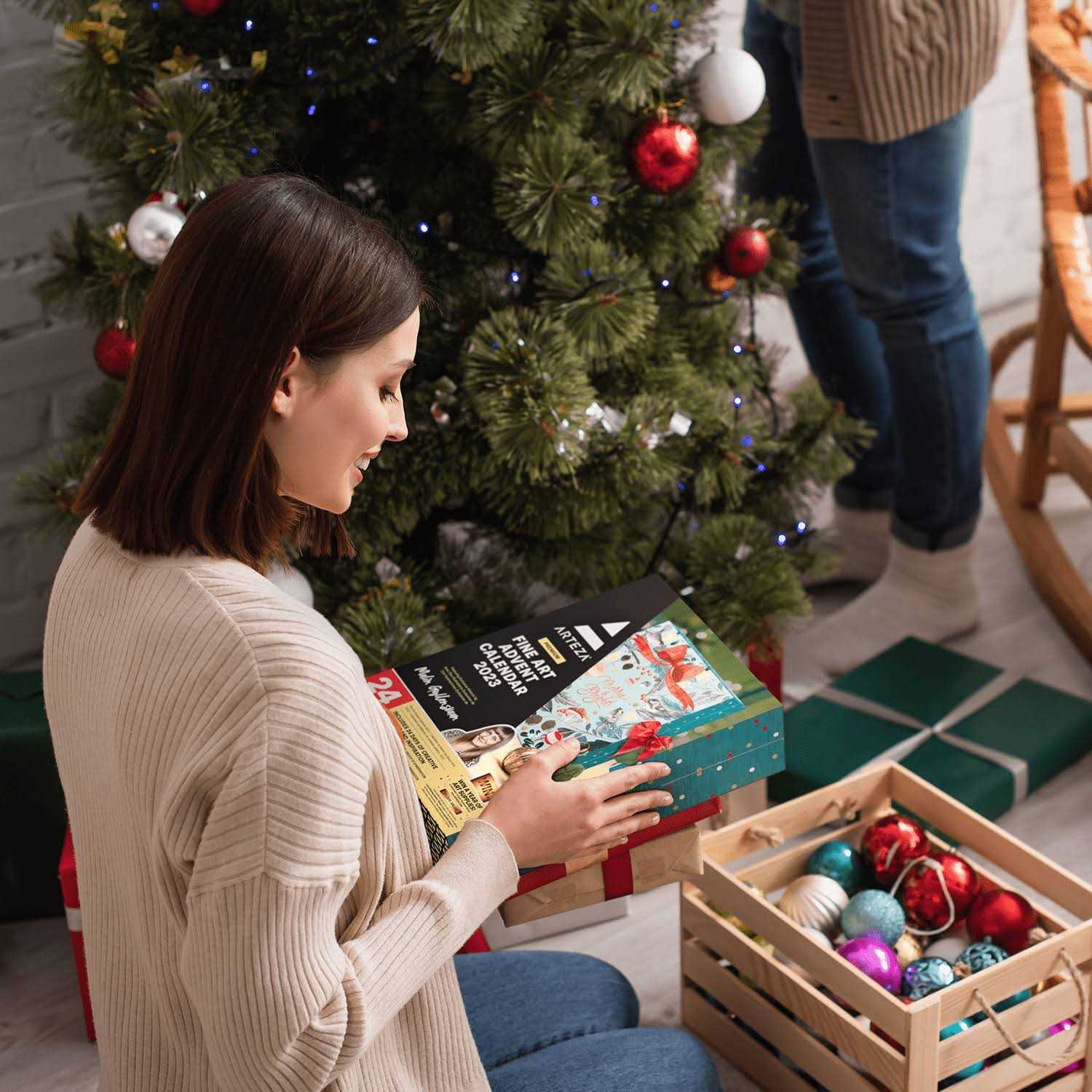 Arteza 24 Day Fine Arts Advent Calendar - Image 4