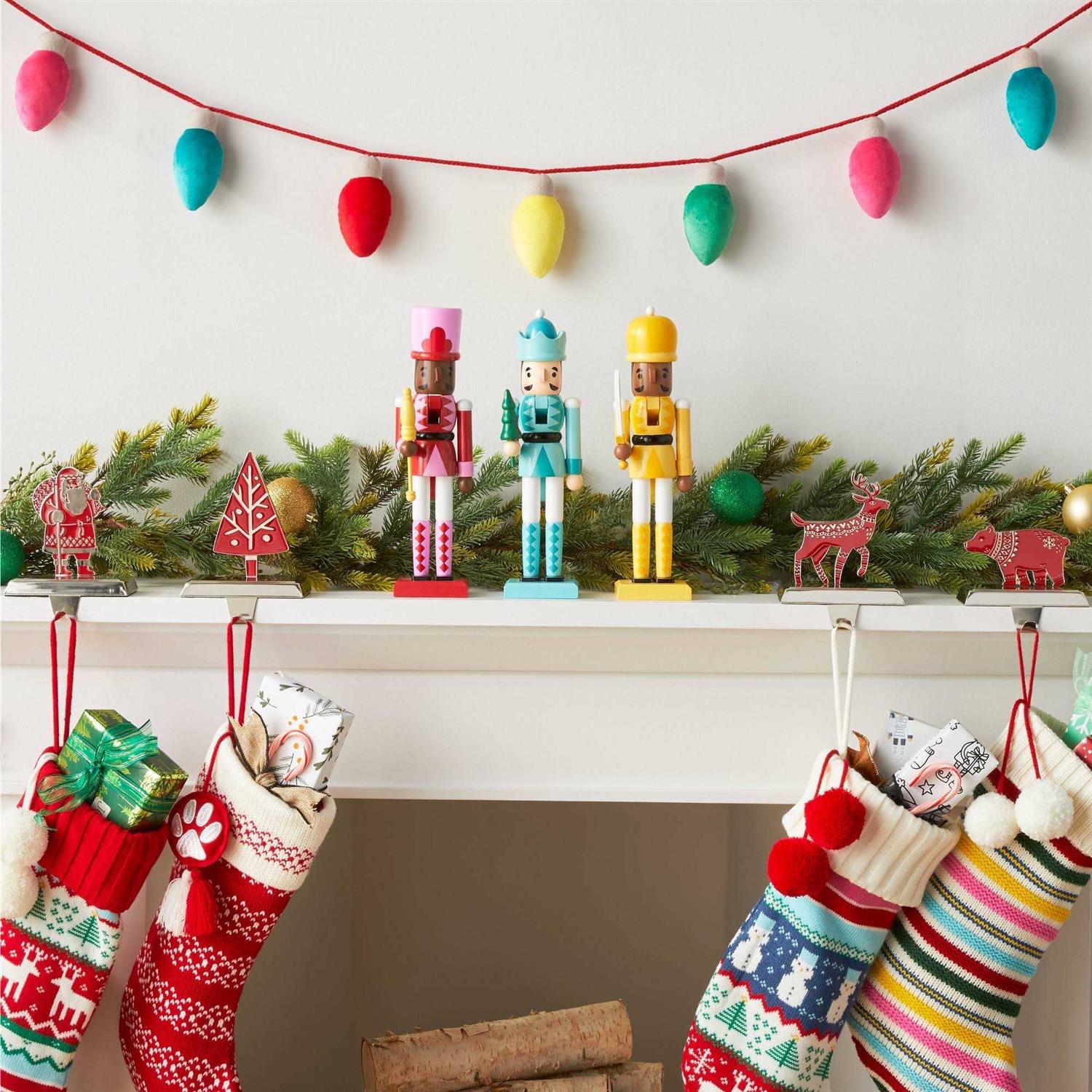 Wondershop 6' Velvet Christmas Light Bulb Garland - Image 5