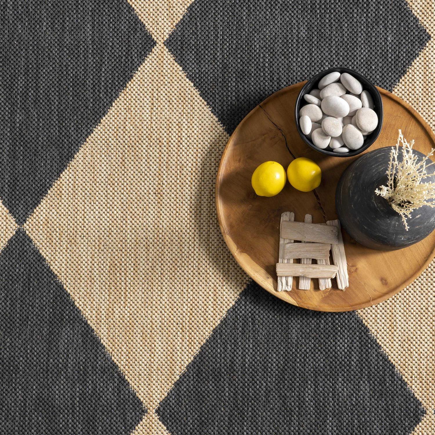 nuLOOM Sabina Diamond Trellis Indoor/Outdoor Area Rug - Image 3