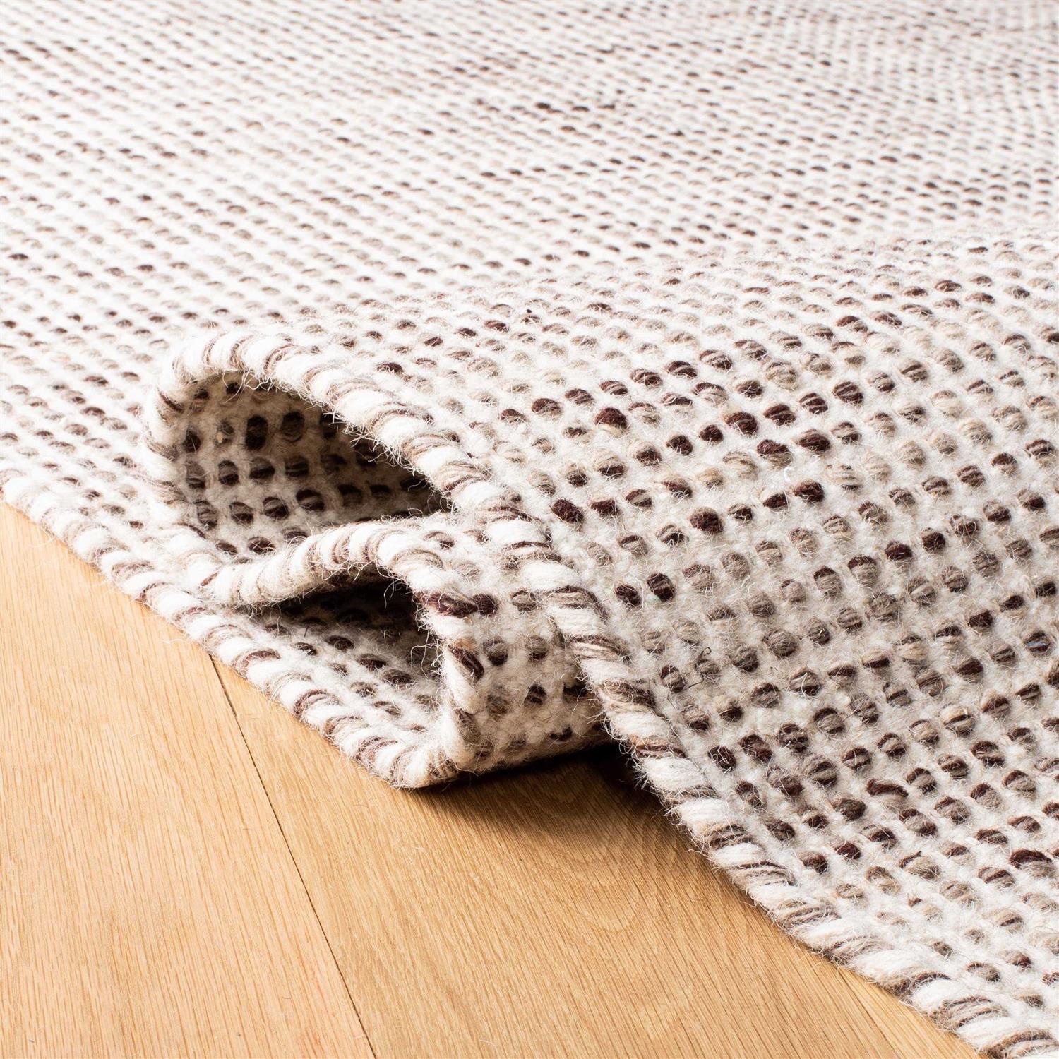 Safavieh Vermont Handmade Rug - Image 5