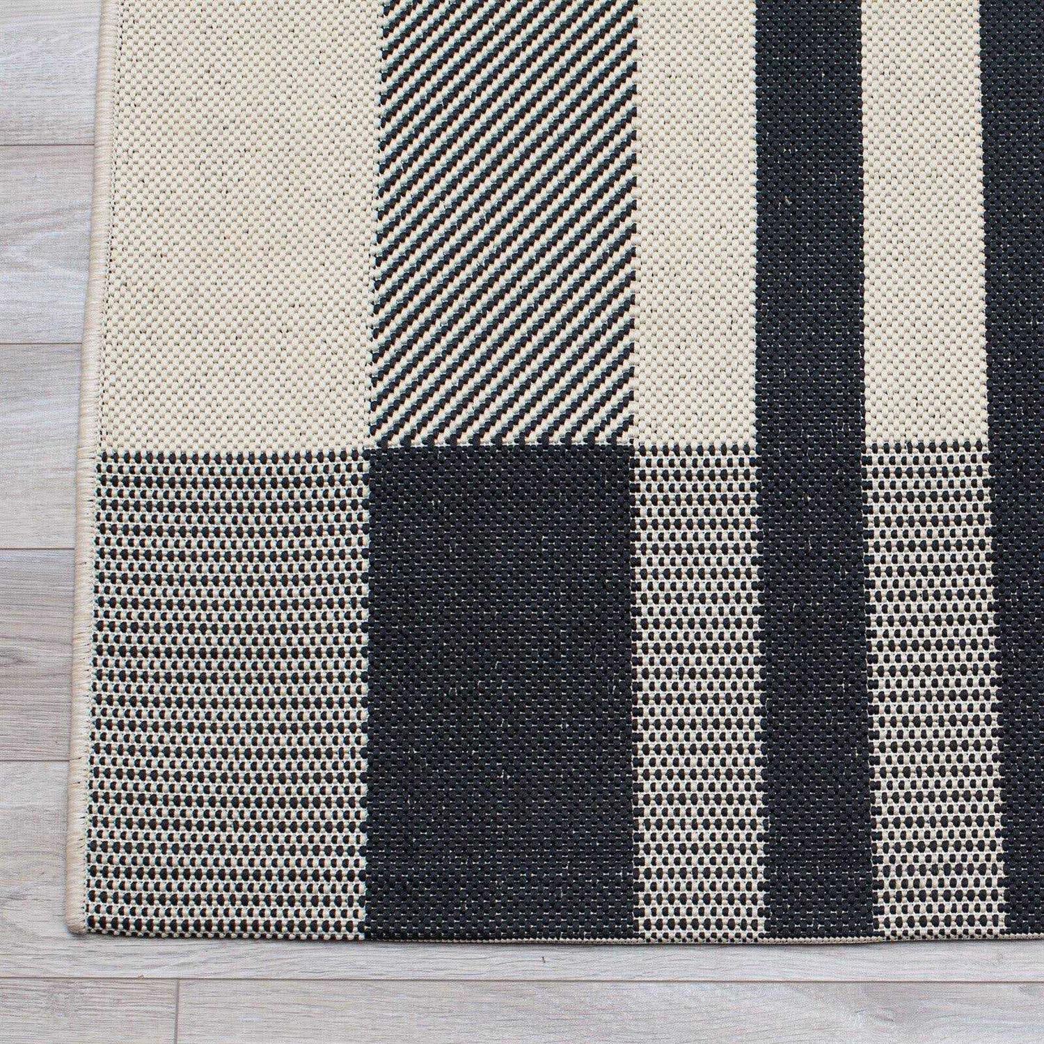 Safavieh Courtyard Red Indoor Outdoor Rug - Image 3